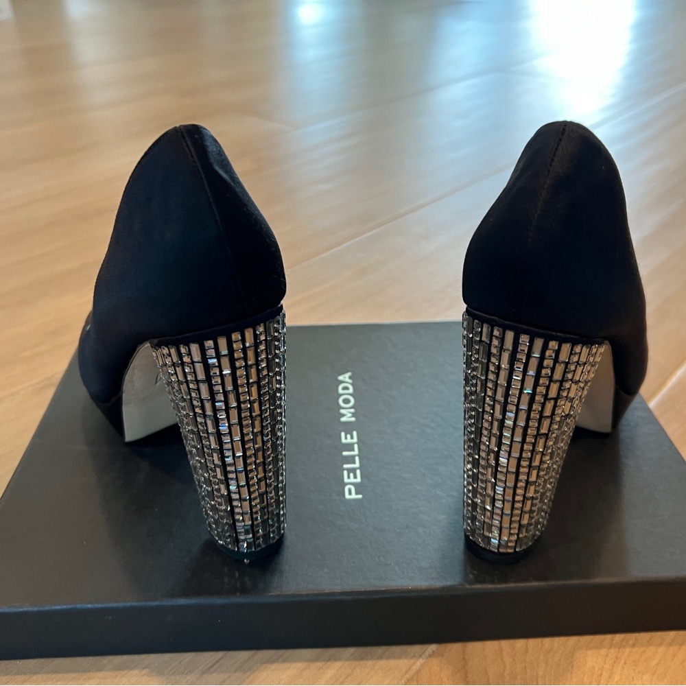PELLE MODA HEEL- worn once! - Picture 3 of 4